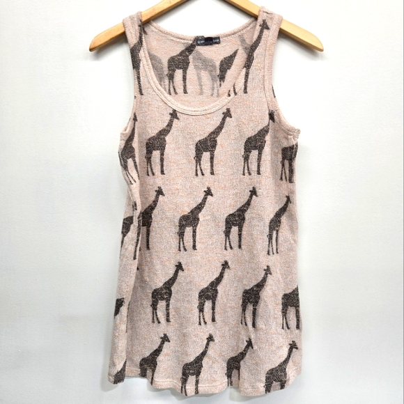 Women's Warehouse One Giraffe Tank Top - Picture 1 of 5